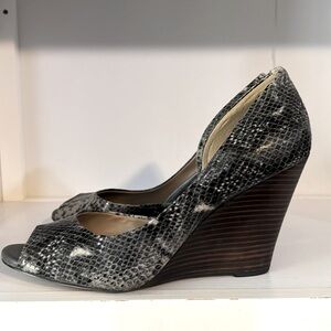 Banana Republic Wedge Heels